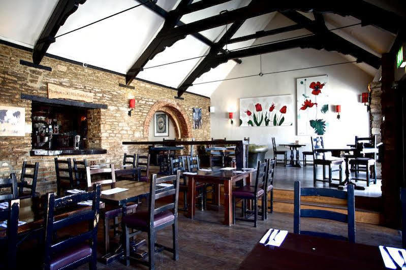 Priory Inn Tetbury Exteriér fotografie