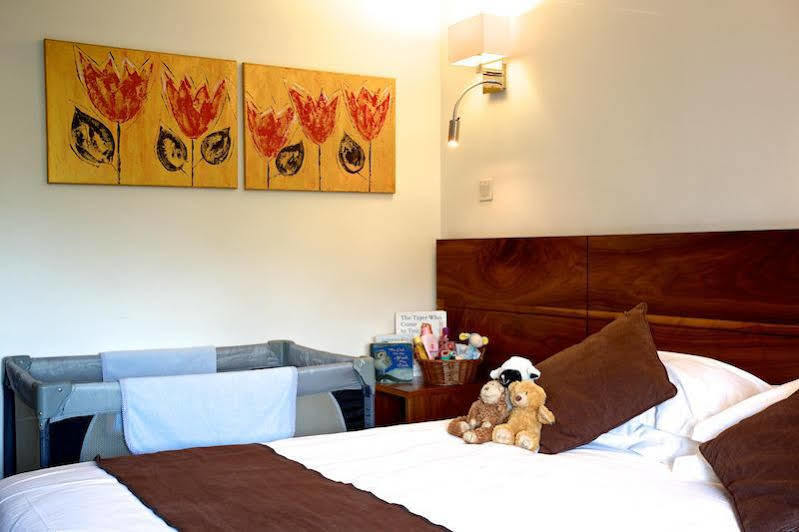 Priory Inn Tetbury Exteriér fotografie